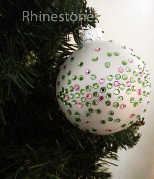 Beautiful DIY rhinestone Christmas tree ornament