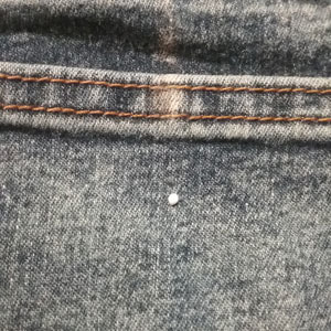 Size of a drop of glue for gluing rhinestones to a pair of jeans
