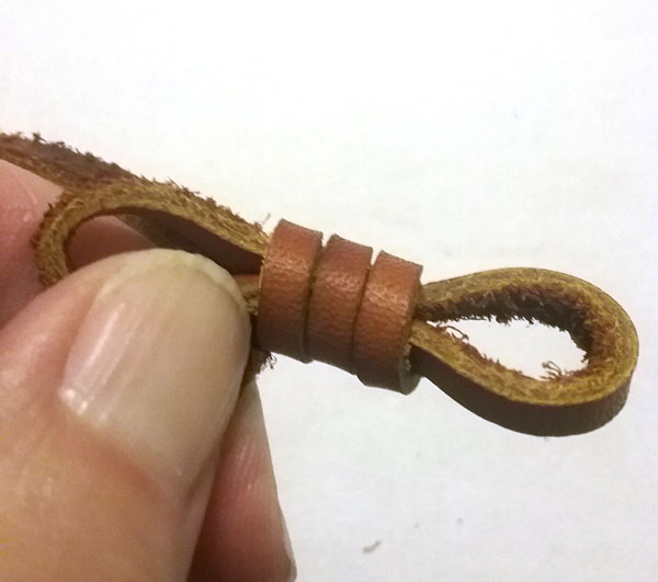 wrapping leather to make a noose knot