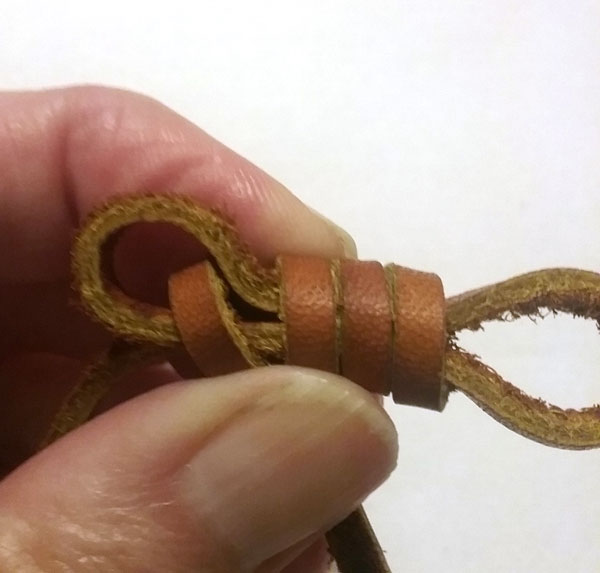 finishing off your noose knot in leather cord