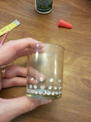 Gluing rhinestones to a glass candle holder