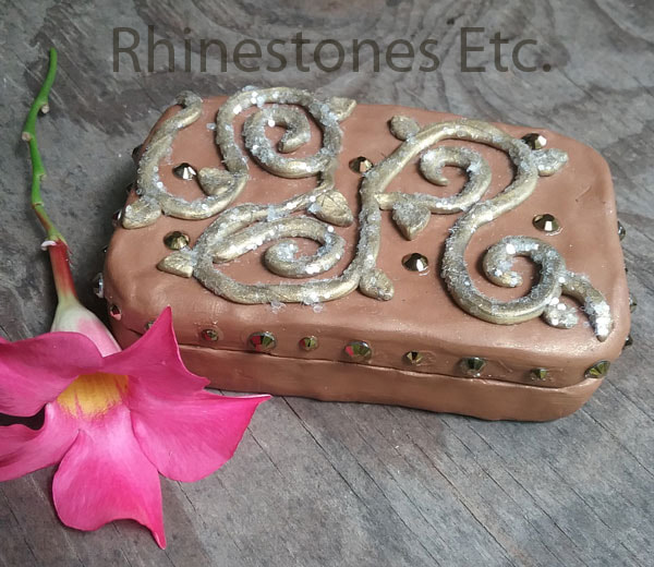 Rhinestones embellished altered Altoid tin